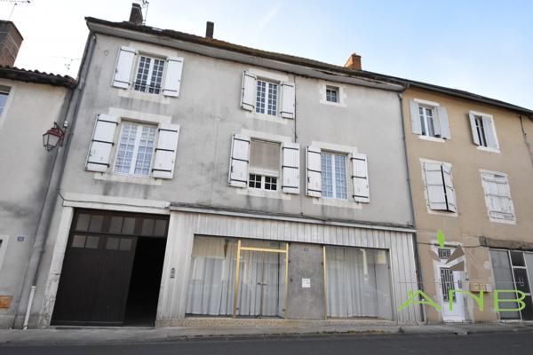 Maison mitoyenne 2 côtés Charroux 86250
