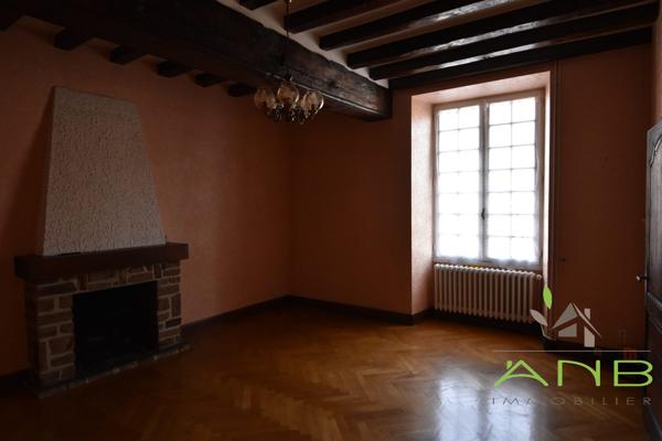 Maison mitoyenne 2 côtés Charroux 86250
