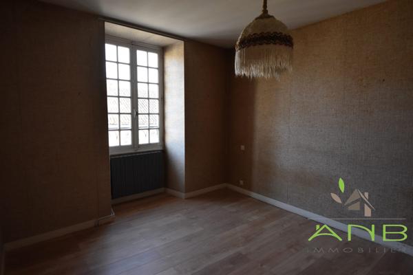 Maison mitoyenne 2 côtés Charroux 86250