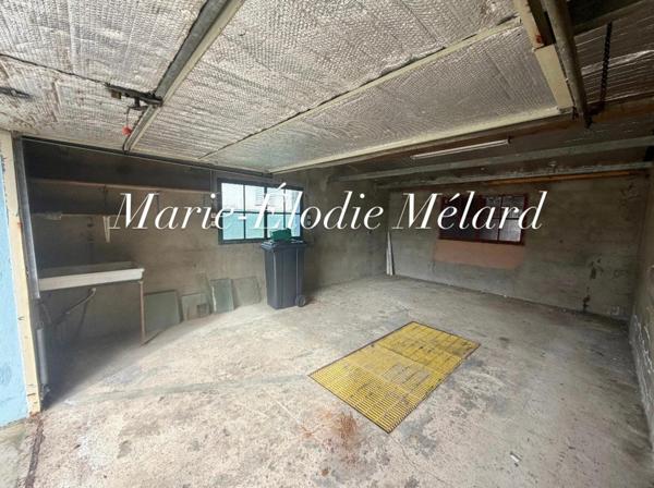 Lexy – Maison avec jardin, grand garage et beau potentiel, située dans une rue calme et peu passante