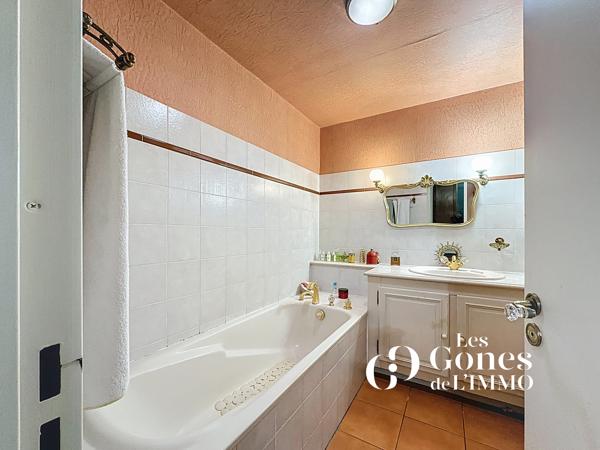 Rez de jardin 7 pièce(s) 4 chambre(s) 148.39 m²