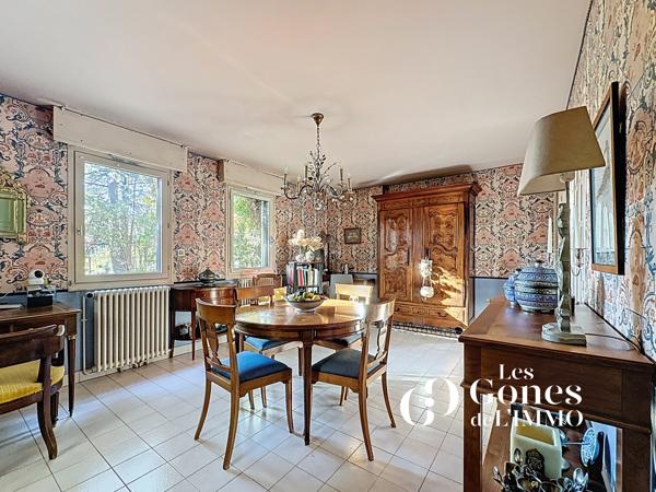 Rez de jardin 7 pièce(s) 4 chambre(s) 148.39 m²