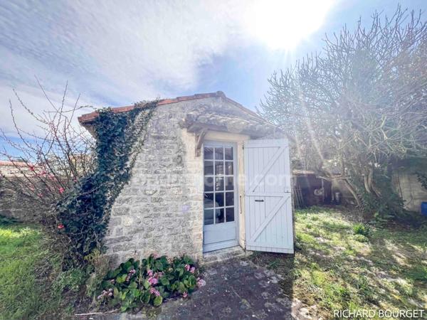 Maison en pierres de 4 chambres avec une dépendance, SAINTE MARIE DE RE - 17740