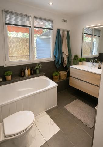 Appartement
         4 pièces
        - 80 m² 450 000 € *