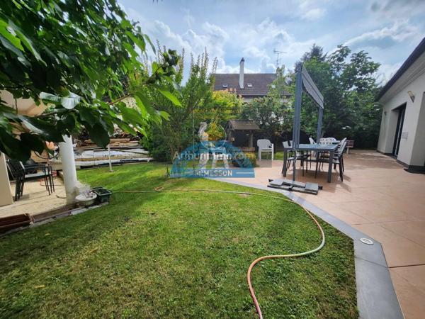 Vente Villa 9 pièces 240 m2 à Le Plessis-Trévise