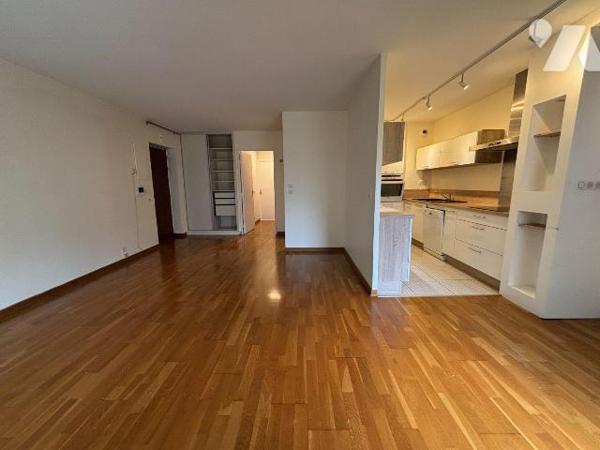 NOUVEAUTE Etude Trente-Cinq Notaires ! 

RENNES CHEZY-DINAN - Square Alain Fergent

Emplace...