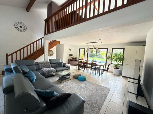 Maison T5 136 m² avec piscine et garage