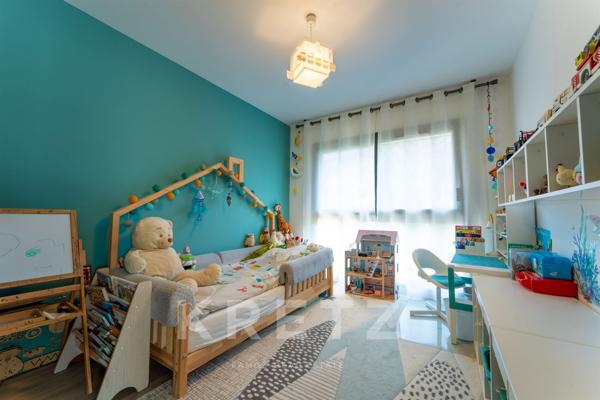 Bons-en-Chablais villa d'architecte contemporaine récente de 160 m2 avec piscine