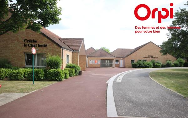 Maison à vendre    7 pièces •  Montigny-le-Bretonneux