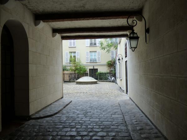 BASTILLE PARIS 11ème RUE DE LAPPE PARKING BOX FERMÉ
