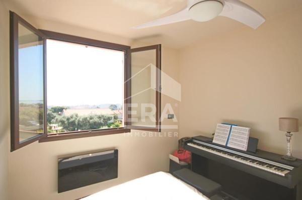 Golfe Juan colline vue mer