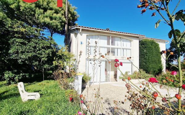 Maison à vendre    5 pièces •  Port-des-Barques