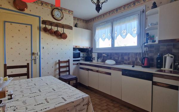 Maison à vendre    5 pièces •  Port-des-Barques