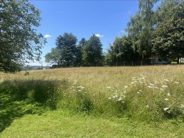 Terrain à vendre |  Saint-Yrieix-la-Perche |  2126 m²