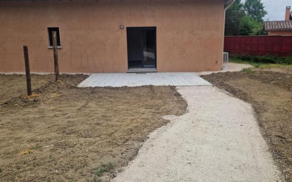 Maison à louer    4 pièces •  Lamothe-Capdeville