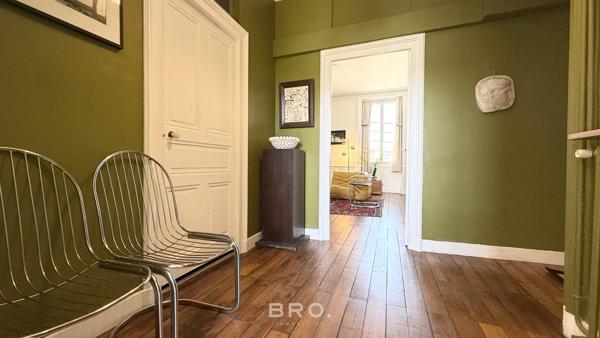 APPARTEMENT À VENDRE - 4 CHAMBRES - 135M2 - JARDIN - VANNES ALBERT 1ER
