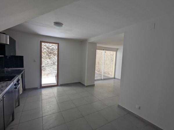 Une maison de ville 90m2-3chambres-garage-exterieur