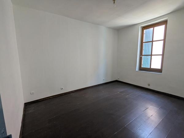 Une maison de ville 90m2-3chambres-garage-exterieur