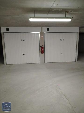 Parking à louer Émerainville (77184)