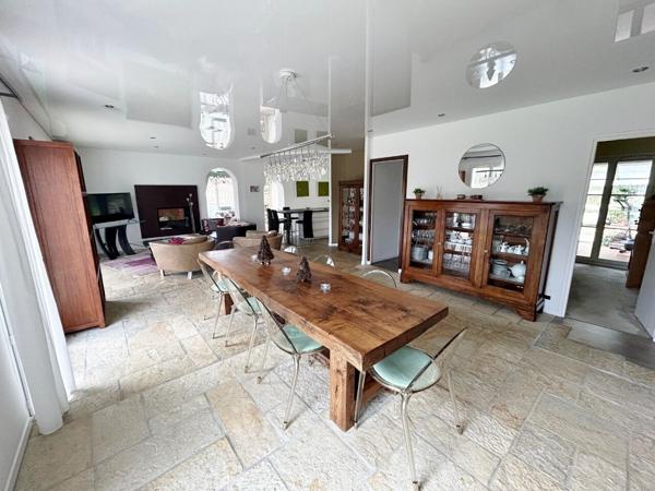 Maison 7 pièce(s) sur sous-sol et avec vue dégagée