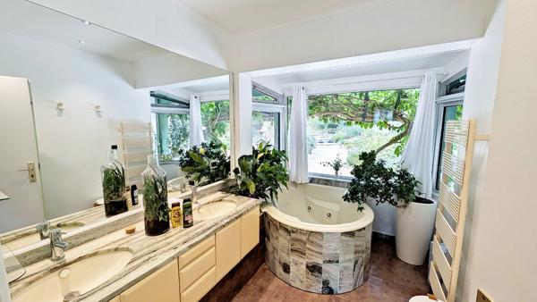 Maison 7 pièces sur sous-sol et avec vue dégagée