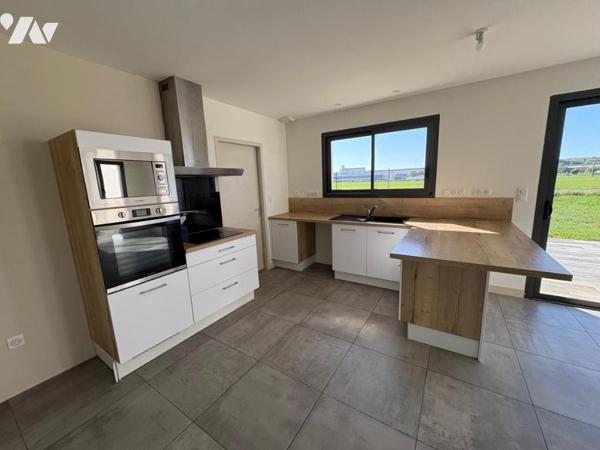 LA CRECHE, pavillon de plain-pied