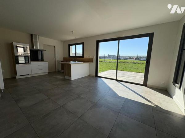 LA CRECHE, pavillon de plain-pied