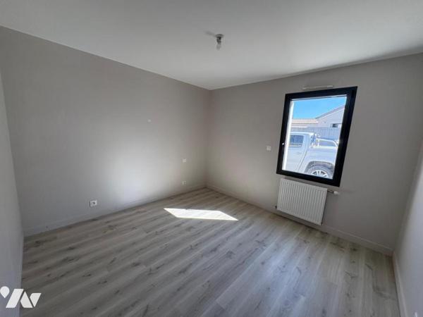 LA CRECHE, pavillon de plain-pied