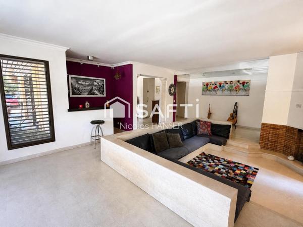 Maison d'architecte avec piscine dans le quartier du haut brésis