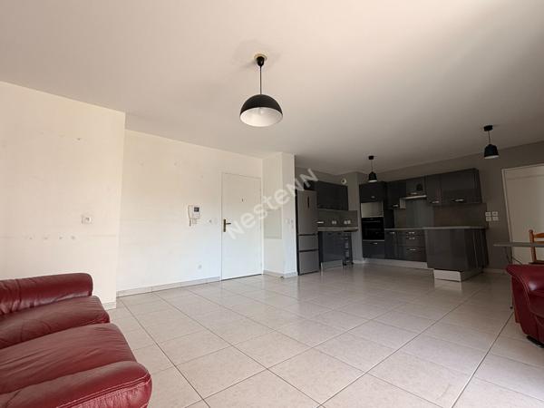 Exclusivité NESTENN Marseille 8 - Appartement 3 pièces lumineux  Pont de Vivaux (PKG en sus)