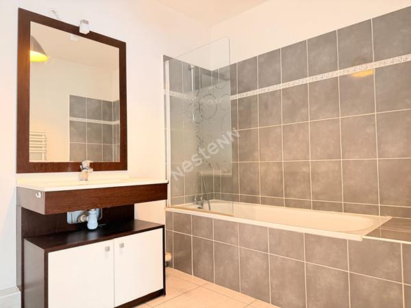 Exclusivité NESTENN Marseille 8 - Appartement 3 pièces lumineux  Pont de Vivaux (PKG en sus)