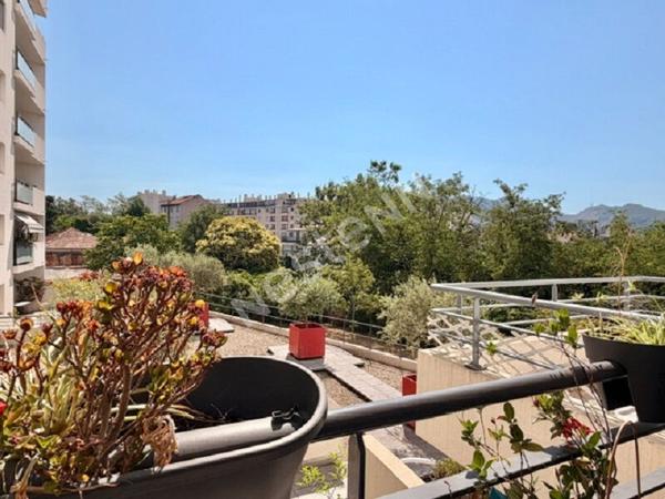 Exclusivité NESTENN Marseille 8 - Appartement 3 pièces lumineux  Pont de Vivaux (PKG en sus)