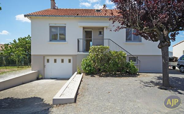 Maison à vendre Oree D Anjou - 7 pièces, 136m² avec 4 chambre(s) à 299 000€ - AJP Immobilier Le Loroux-Bottereau