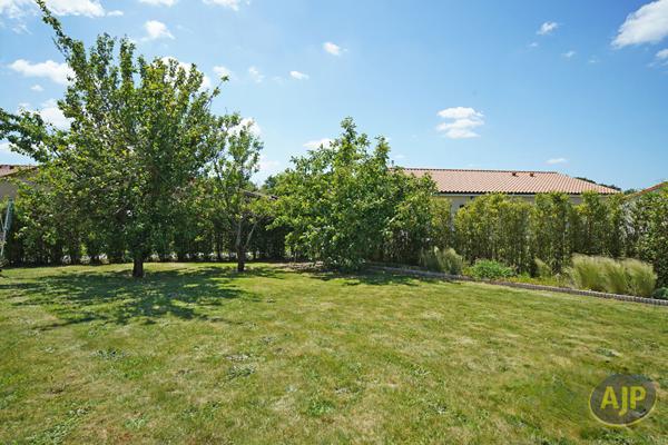 Maison à vendre Oree D Anjou - 7 pièces, 136m² avec 4 chambre(s) à 299 000€ - AJP Immobilier Le Loroux-Bottereau