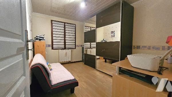 Maison T4 de plain-pied, jardin, sous-sol, garage à JALONS (51)