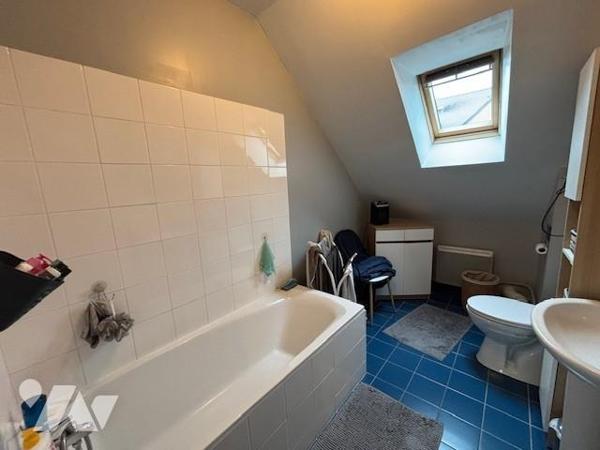 BOUCHEMAINE – Quartier La Châtaigneraie, à 4 km du centre-ville