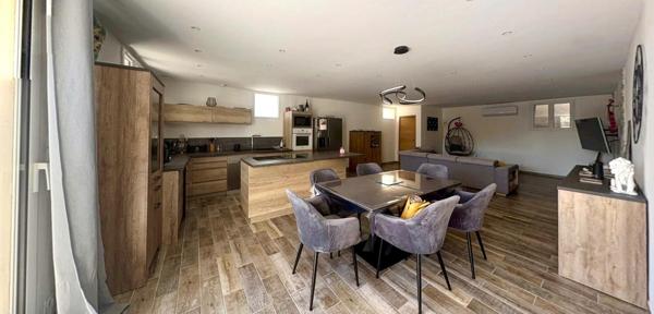 Visite virtuelle : 4 chambres rénovation 2025_2024