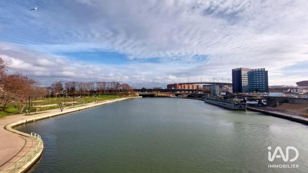 Location local d’activité 83 m² Saint-Denis