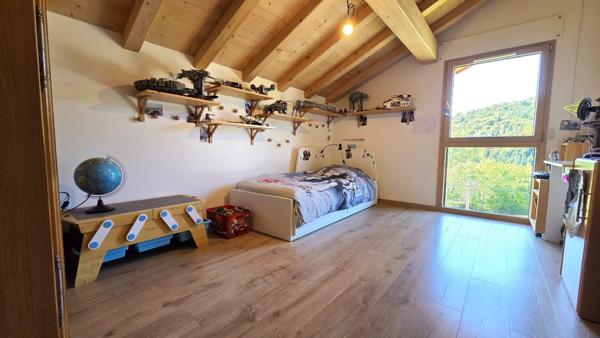 Chalet moderne et chaleureux de 156 m² habitables sur 1330 m² de terrain