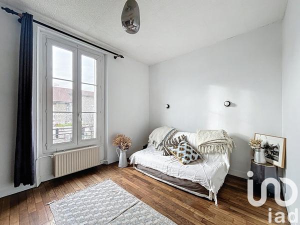 Maison traditionnelle 5 pièces de 95 m² à Mantes-la-Jolie (78200)