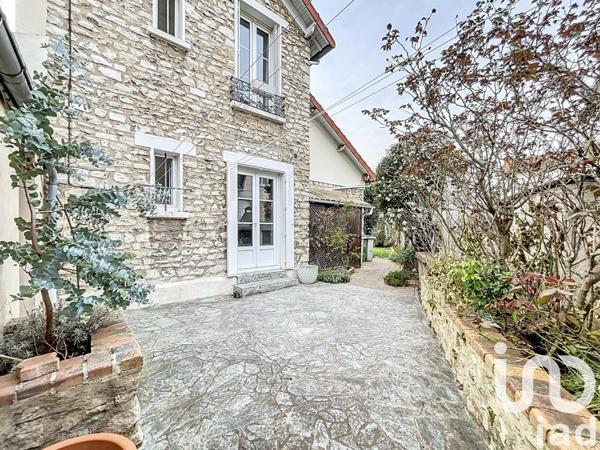 Maison traditionnelle 5 pièces de 95 m² à Mantes-la-Jolie (78200)