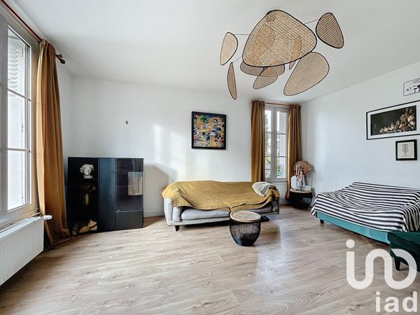 Maison traditionnelle 5 pièces de 95 m² à Mantes-la-Jolie (78200)