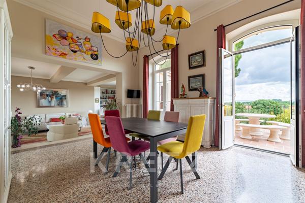 Propriété d'exception avec vue panoramique sur le Palais des Papes – Avignon