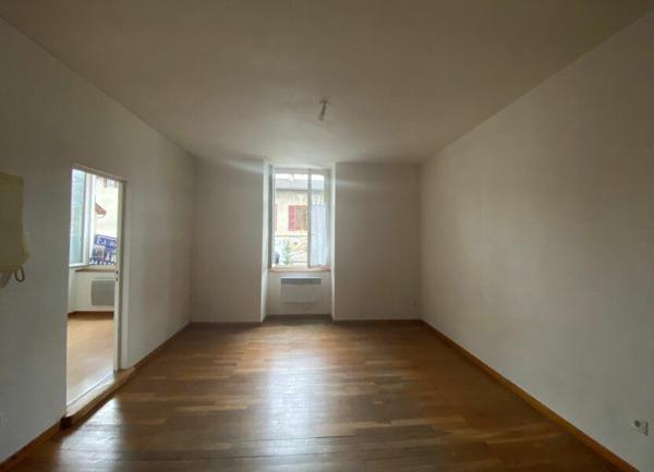 Appartement à louer    2 pièces • 40 m2 Saint-Marcellin