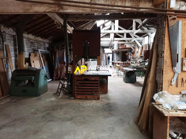 BEZONS _ Immeuble 550 m2 €1 200 000 ** - Référence 4094