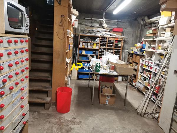 BEZONS _ Immeuble 550 m2 €1 200 000 ** - Référence 4094