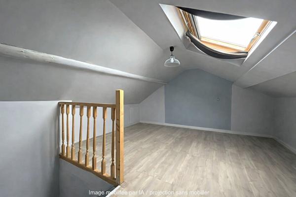 Maison à vendre avec cour à Reims - Clairmarais