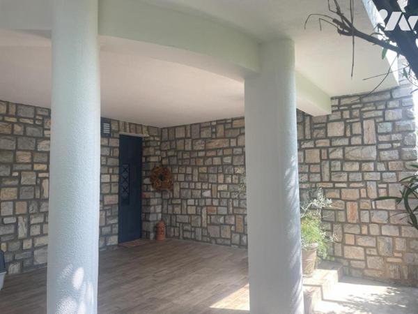 Jolie maison style art déco au coeur de la roseraie 