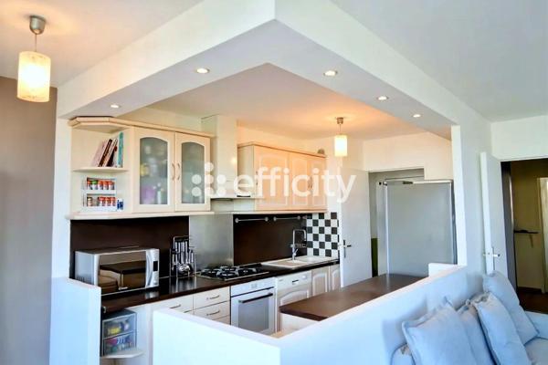 Appartement
         3 pièces
        - 77 m²