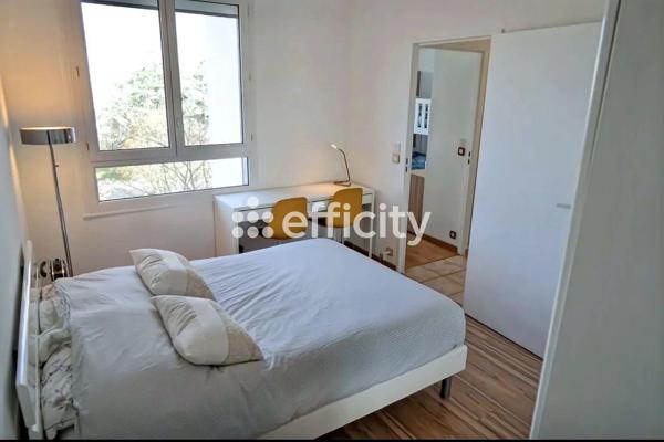 Appartement
         3 pièces
        - 77 m²